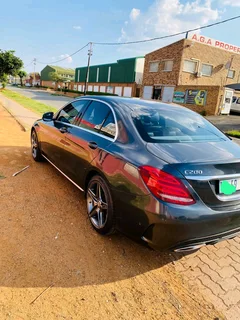 W205 MODEL 2014 SEDAN