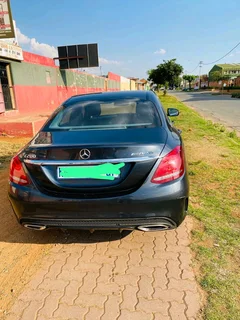 W205 MODEL 2014 SEDAN