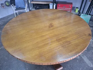 Round extendable Oak  Vinier  Dinning Table