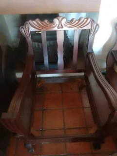 2x Emboya ball and claw chairs, no straps