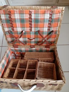 Picnic basket Cane