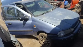 Stripping Fiat Siena / Palio