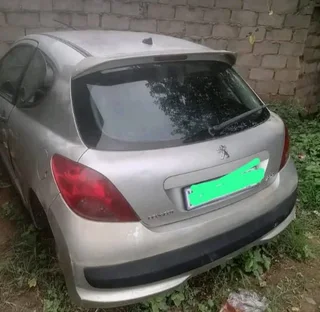 Stripping Peugeot 207