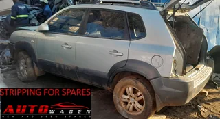 Stripping Hyundai Tucson