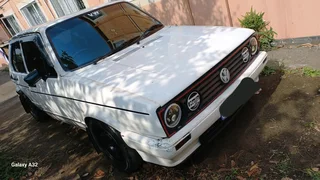 VW Golf Mk1 (1.4 carberated, 5Speed)