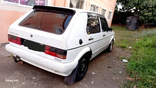 VW Golf Mk1 (1.4 carberated, 5Speed)