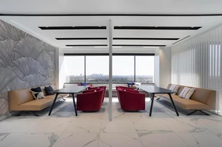 Fully serviced private office space for you and your team in Regus Victoria Country Club