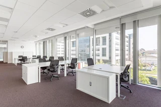 All-inclusive access to professional office space for 10 persons in Regus Eastlands Office