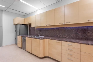 Private office space for 4 persons in Regus Victoria Country Club