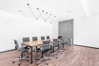 Book open plan office space for businesses of all sizes in Regus Central