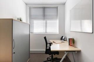 Private office space tailored to your business’ unique needs in Regus Century City