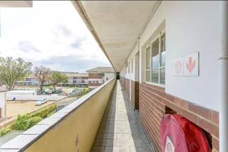 Room to rent in a 2 bedroom flat