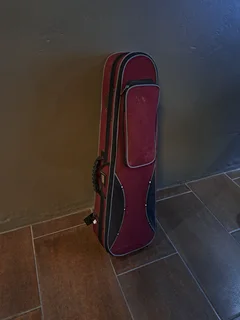 Yamaha DGX 660 portable piano and Stenor Violin