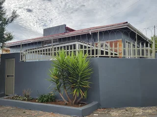 Cottage to Rent in Symhurst, Germiston