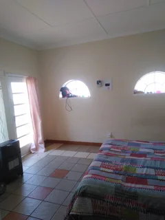 Cottage to Rent in Symhurst, Germiston