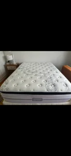 Beautyrest Simmons double bed with base
