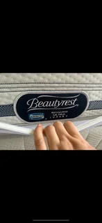Beautyrest Simmons double bed with base