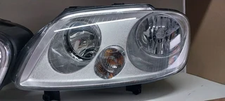 Vw caddy 2010 headlights