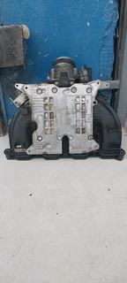 Bmw f30 manifold and throttle body