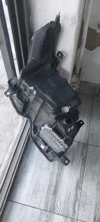 LANDROVER FREELANDER LEFT HEADLIGHT.