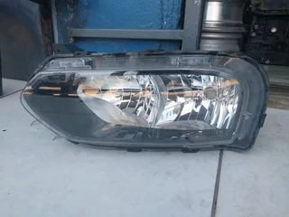 Renault Kwid headlight (left)