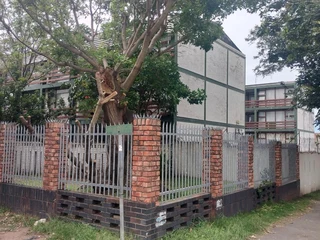 Family-friendly two-bedroom flat in Russell Square, Southernwood