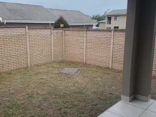 Neat two-bedroom townhouse to rent in Tyson Place, Gonubie