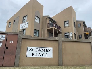 Wonderful two-bedroom flat in St James Place, Southernwood