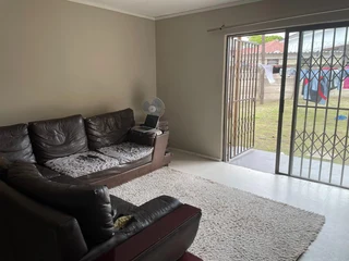 Wonderful two-bedroom flat in St James Place, Southernwood