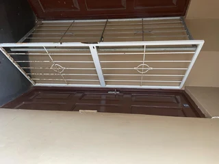 Wonderful two-bedroom flat in St James Place, Southernwood