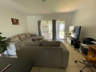 Modern two-bedroom townhouse to rent in Skyla Place, Gonubie