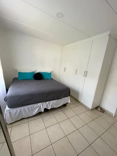 Modern two-bedroom townhouse to rent in Skyla Place, Gonubie