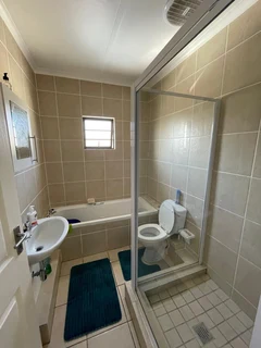 Modern two-bedroom townhouse to rent in Skyla Place, Gonubie