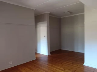 Neat two-bedroom flat in Elizabeth Court, Quigney