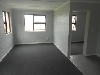 Welcoming two-bedroom flat in Emerald Sky, Amalinda