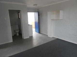 Welcoming two-bedroom flat in Emerald Sky, Amalinda