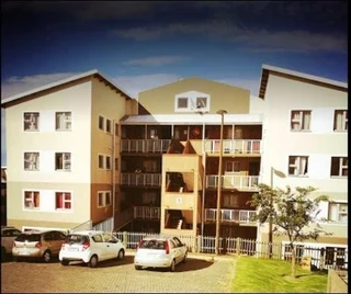 Welcoming two-bedroom flat in Emerald Sky, Amalinda