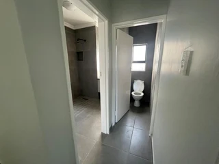 Exquisite three-bedroom flat in Portland Place, Chiselhurst