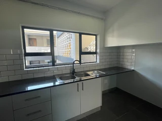 Exquisite three-bedroom flat in Portland Place, Chiselhurst