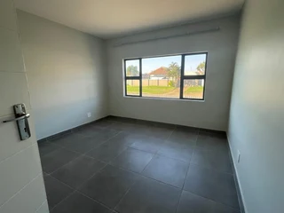 Exquisite three-bedroom flat in Portland Place, Chiselhurst