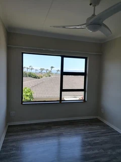 Newly renovated one-bedroom flat in Palm Grove, Gonubie