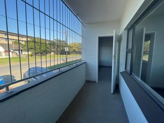 Exquisite three-bedroom flat in Portland Place, Chiselhurst