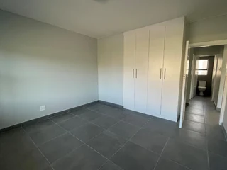 Exquisite three-bedroom flat in Portland Place, Chiselhurst