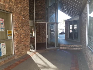 Prime Retail space in The New Colonnade Vincent