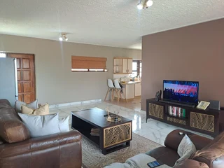 Spacious two-bedroom flat in Marina Hills, Baysville