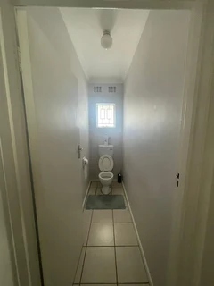 Beautiful two-bedroom flat in Colin Court, Berea