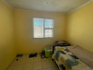 Ideal three-bedroom townhouse in Sunnyfields, Beacon Bay