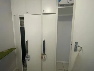 Beautiful two-bedroom flat in Colin Court, Berea