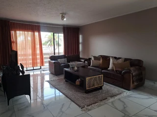 Spacious two-bedroom flat in Marina Hills, Baysville