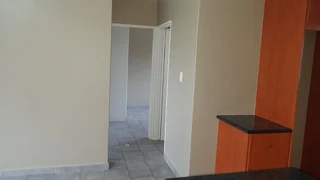 Bright two-bedroom flat in Arum Sands, Gonubie